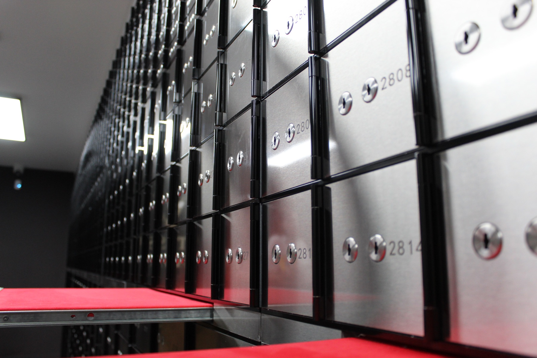 Vitessa Vault safety deposit boxes