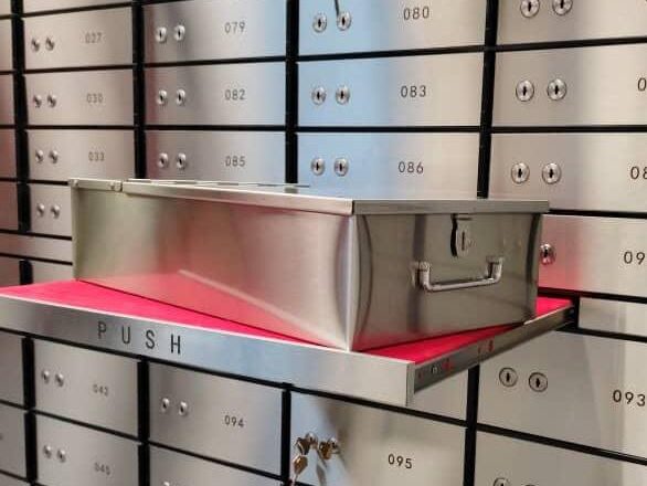 Vitessa Vault - Safe Deposit Box - Safety Deposit Box Large - Side On