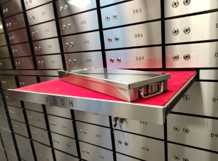 Vitessa Vault - Safe Deposit Box - Safety Deposit Box Small - Side On